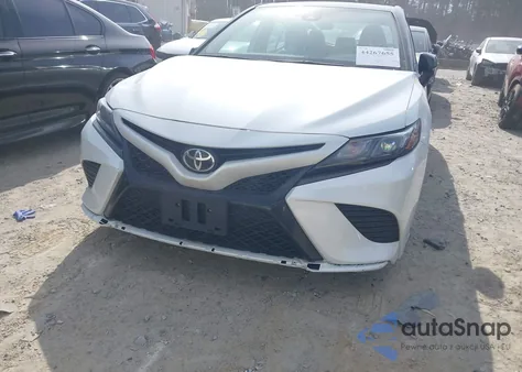 2021 Toyota Camry Trd z USA, uszkodzony, nr VIN 4T1KZ1AK2MU056763